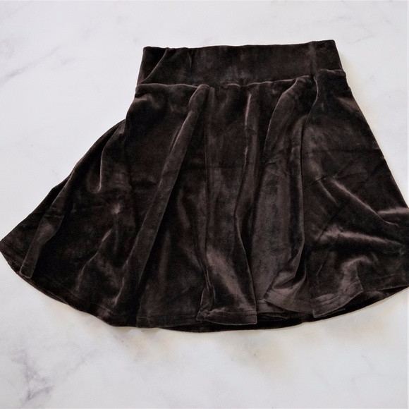 Brown Fall TREND Velvet Mini Skirt - Picture 4 of 6